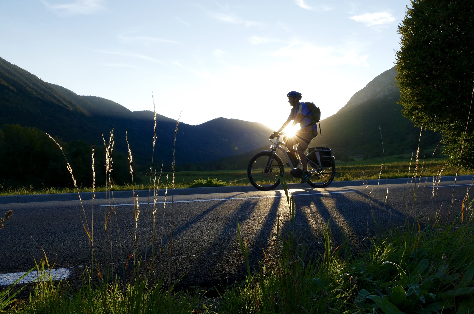bici elettrica, natura, tramonto