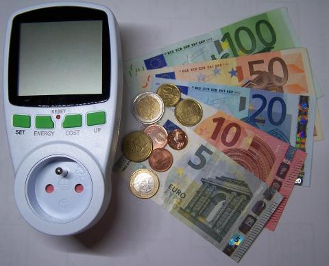 Contributi straordinari per il pagamento delle utenze domestiche