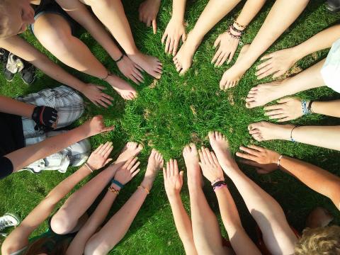 Il Consorzio IRIS cerca due giovani operatori volontari